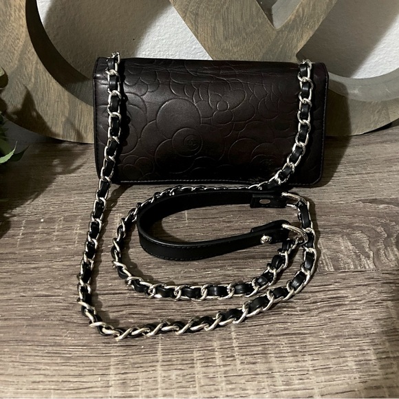🖤⛓️Chanel Camellia Black Wallet on a Chain with Silver Tone Hardware WOC Revamp - Picture 3 of 8